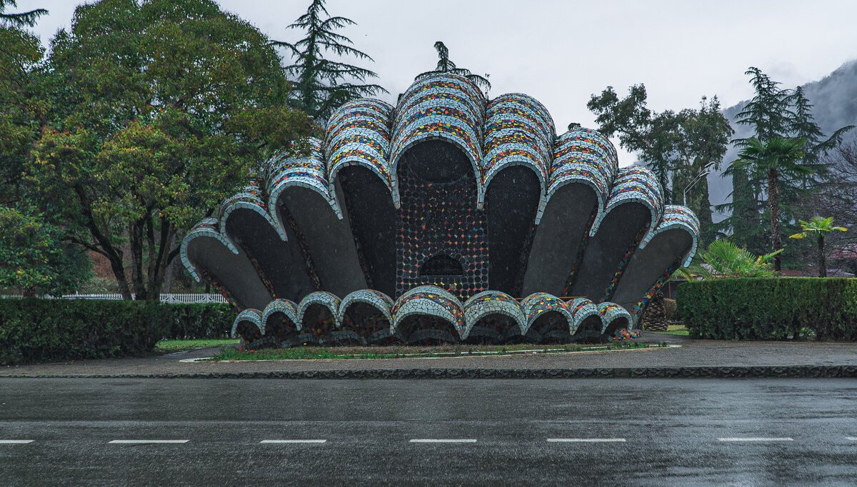 Мозаичная остановка Церетели «Волна» — фото 9